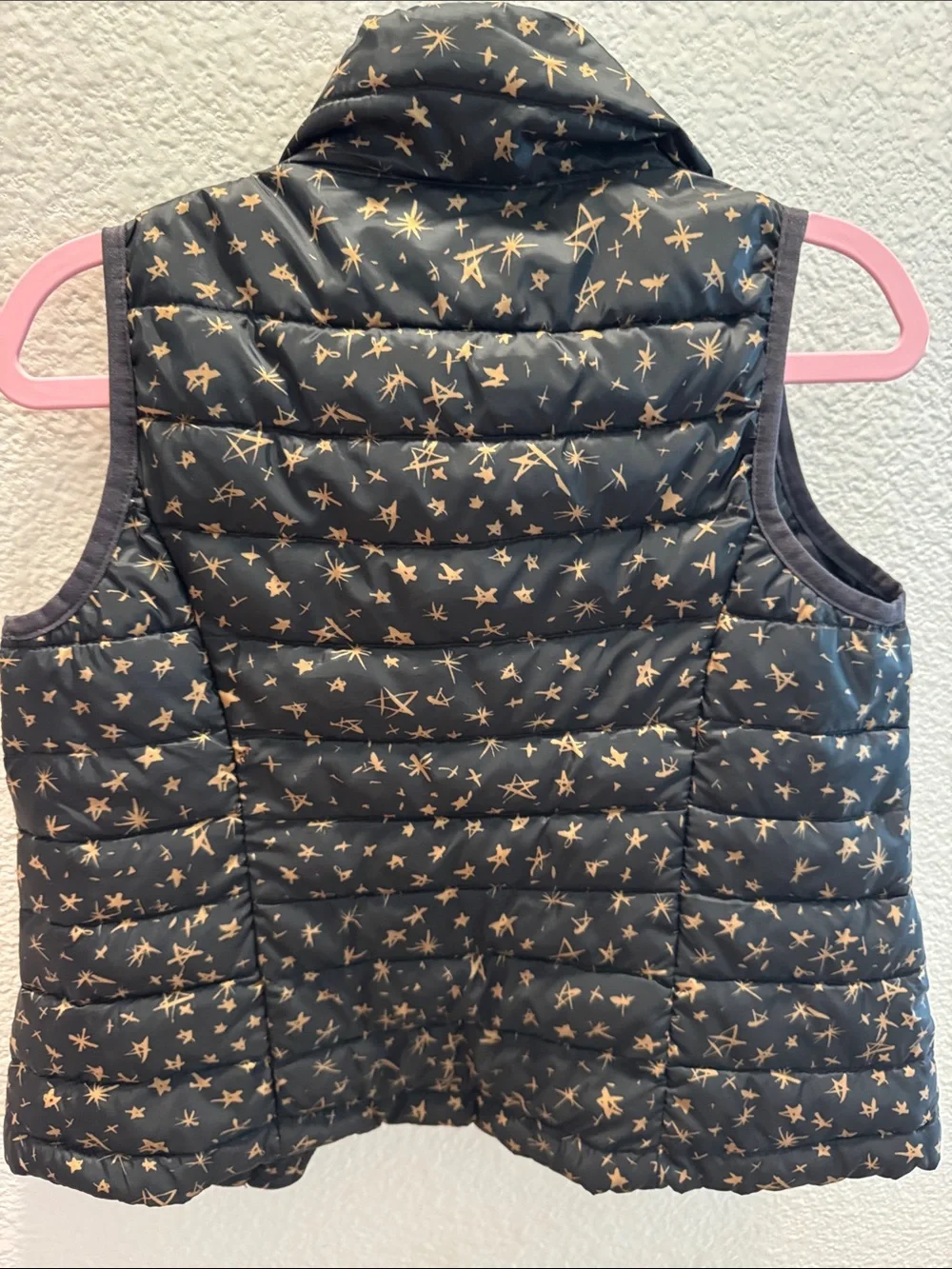 Amazon Essentials Black Quilted Star-Print Puffer Vest